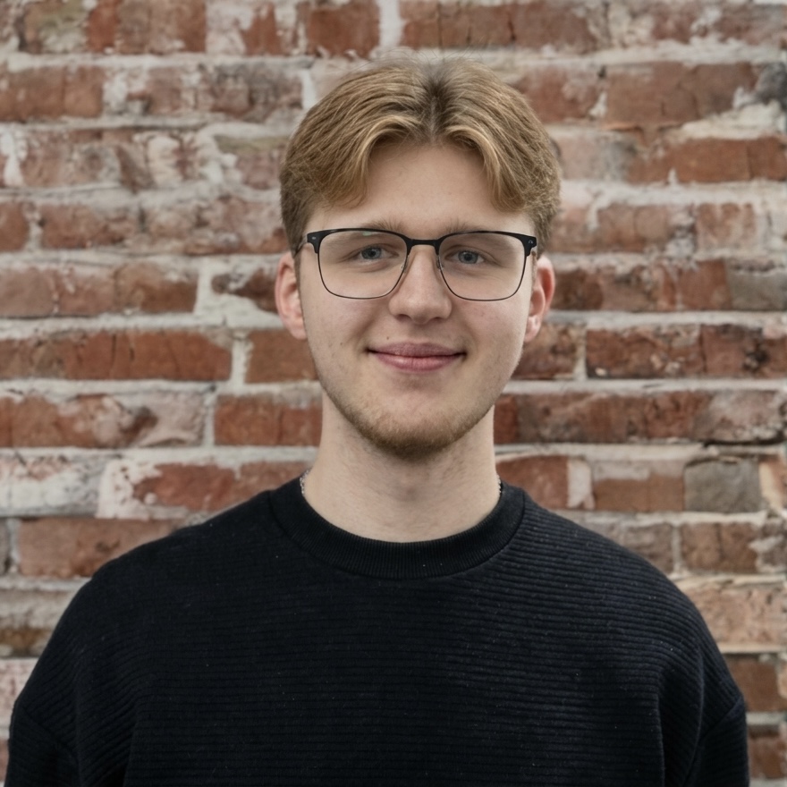 Justin — Founder von PromtFolio